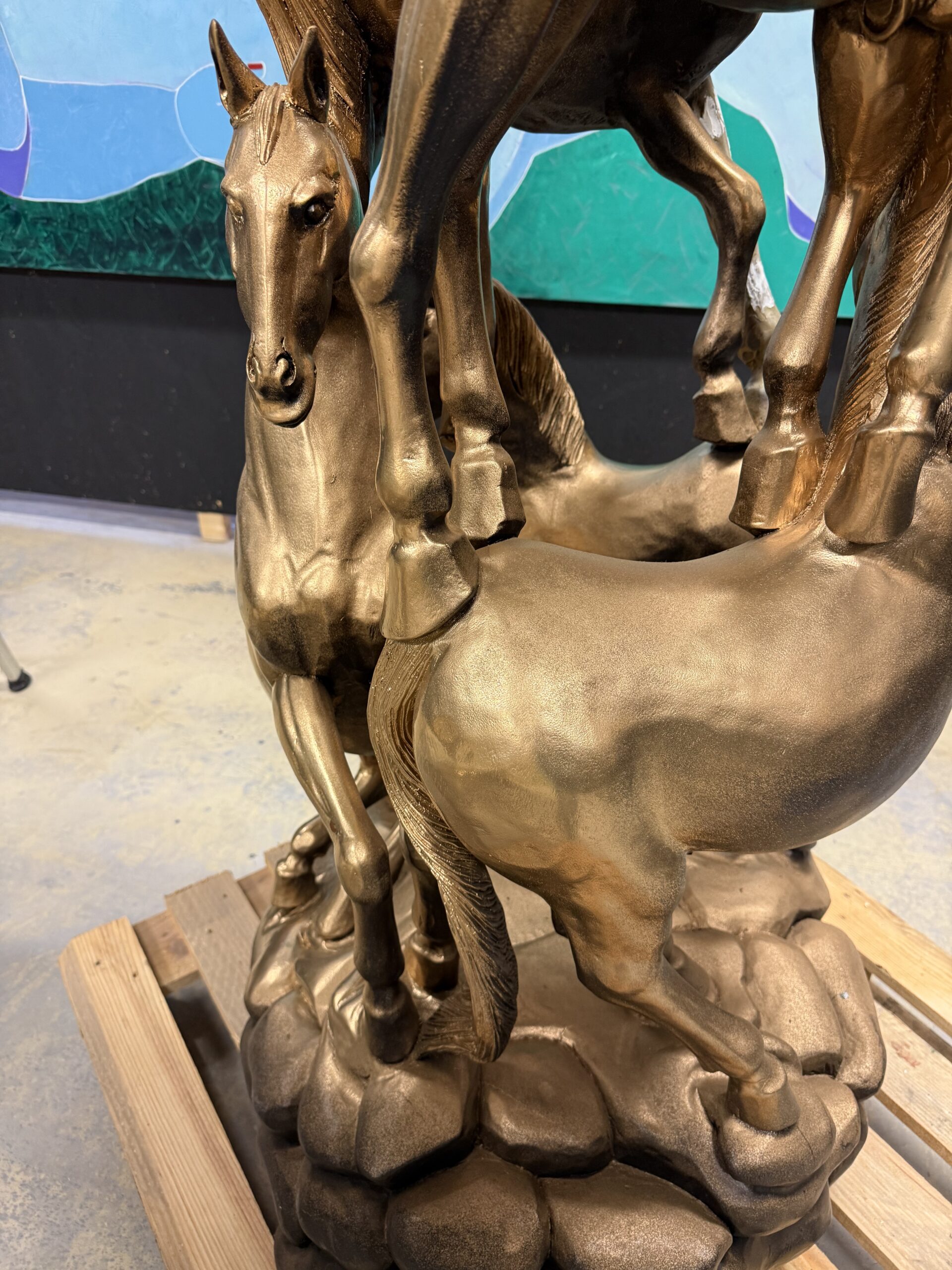 Theo Mackaay – Sculptuur Dans van de Acht Gouden Paarden